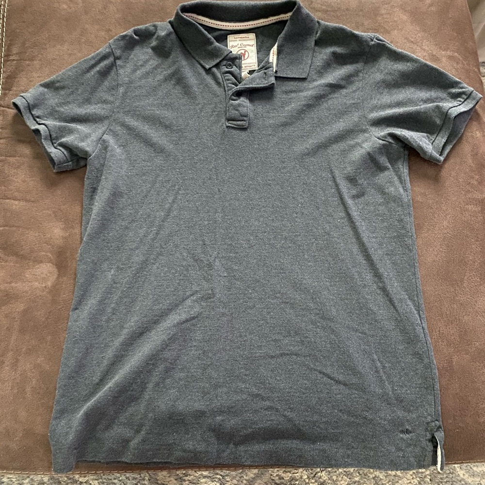 Red camel men’s polo